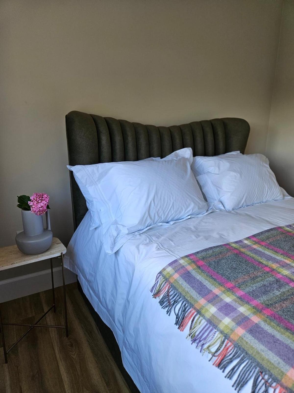 Three Bedroom Cosy Quiet Luxury In The Burren Wild Atlantic Way Galway Exterior photo