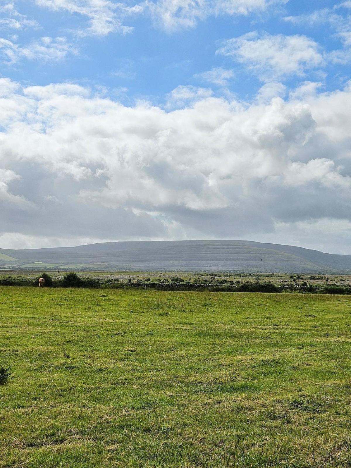Three Bedroom Cosy Quiet Luxury In The Burren Wild Atlantic Way Galway Exterior photo