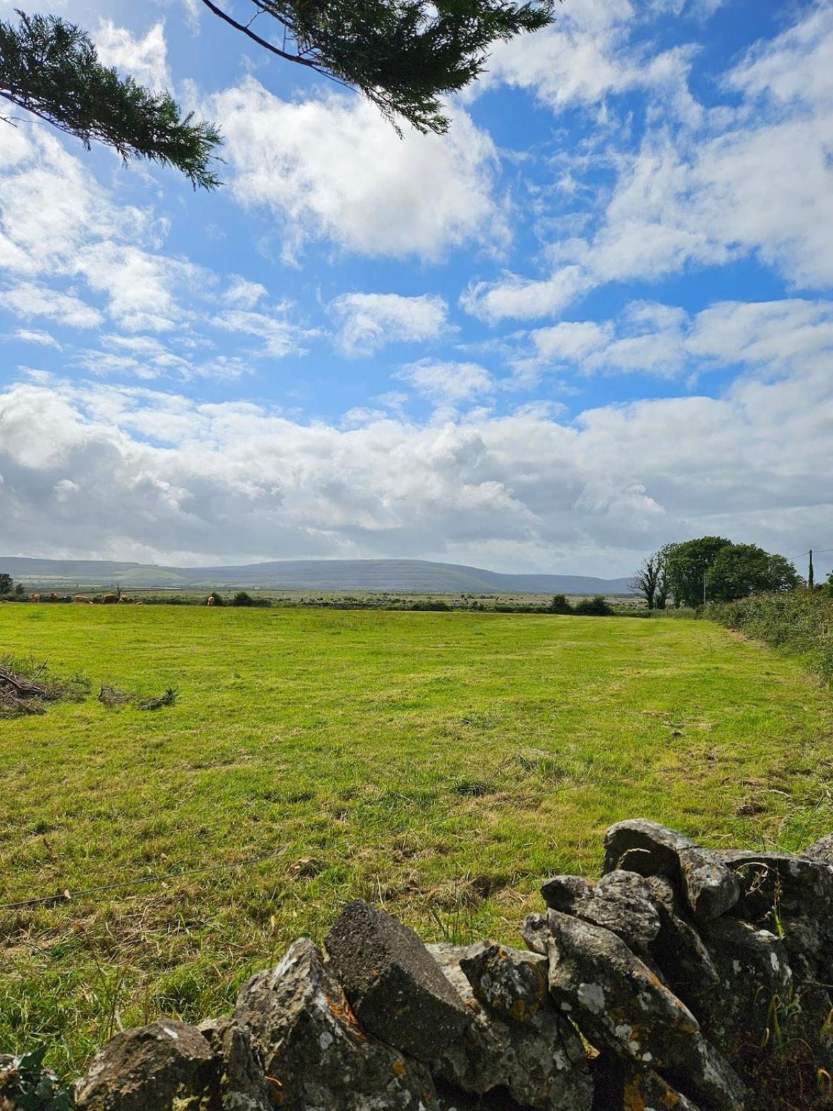 Three Bedroom Cosy Quiet Luxury In The Burren Wild Atlantic Way Galway Exterior photo